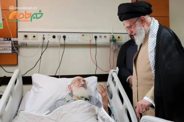 عیادت رهبر انقلاب از حضرت 