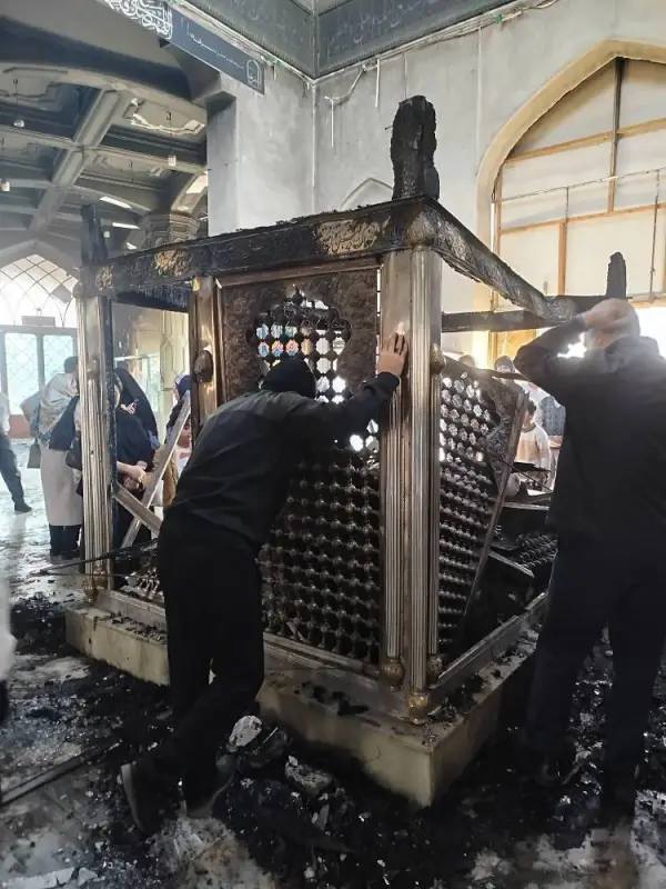 تصاویری دیگر از حمله اغتشاشگران