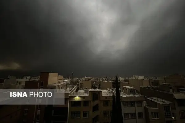 دوده مخازن نفتی از آسمان