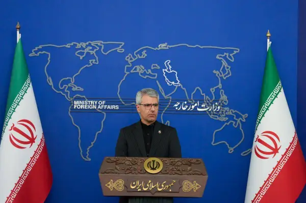 توضیحات بقایی درباره سفر عراقچی